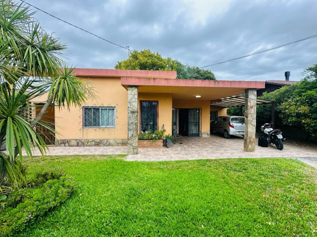 Casa En Venta En Las Toscas 4 Dormitorios
